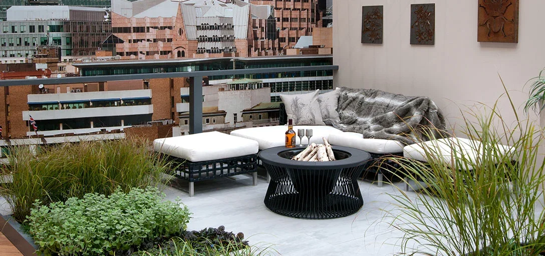 Greening balconies and roof gardens
