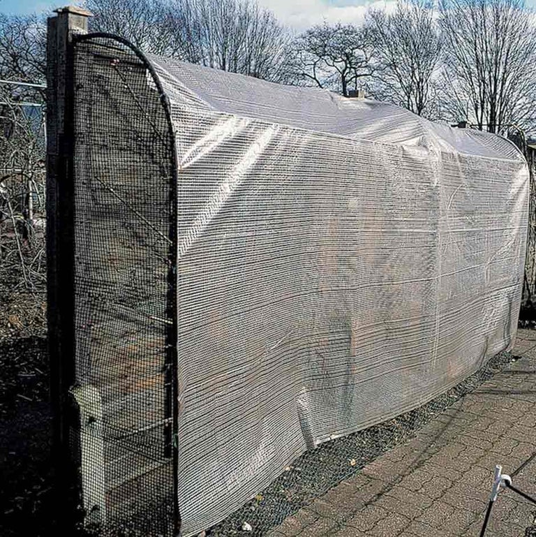 Fruit: protecting from frost