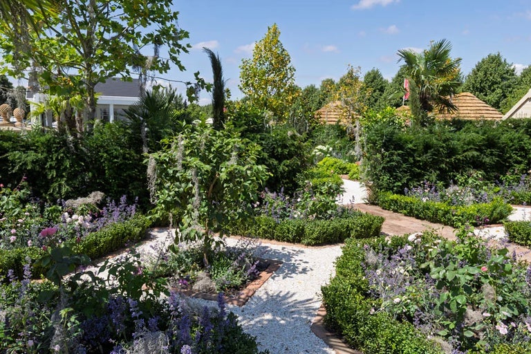 See all the gardens at the show